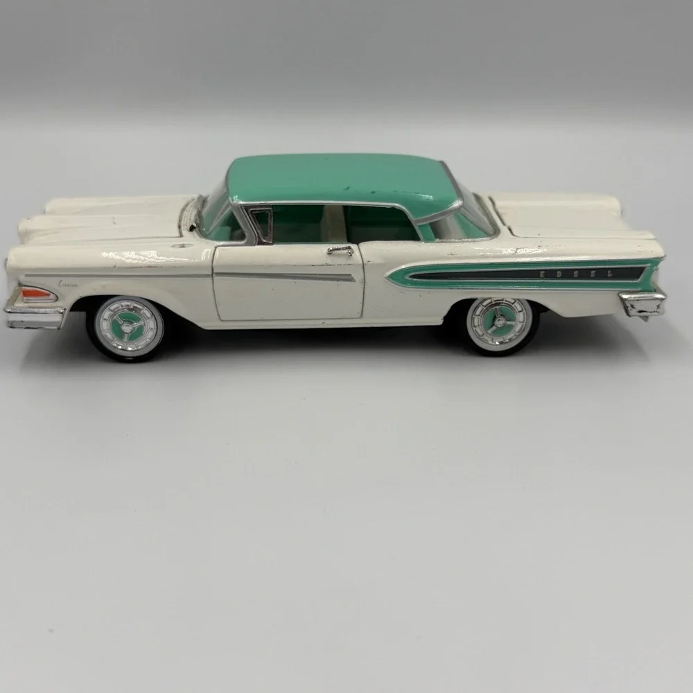 1:32 Scale 1958 Ford Edsel Citation Diecast Model by Arko Products